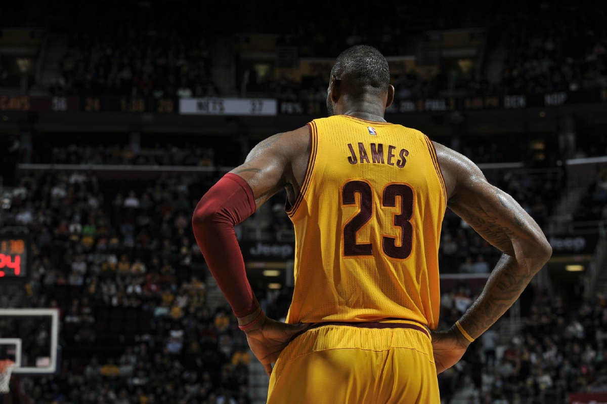 抢下防守篮 抢下防守篮